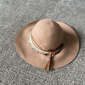 Adora Floppy Hat